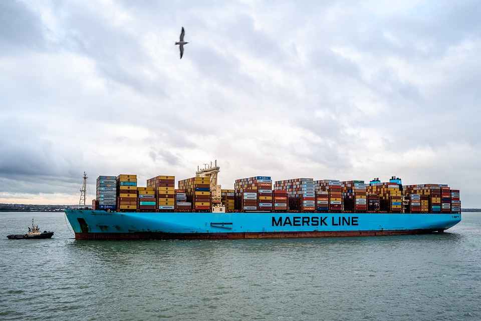 maersk suspende el transito por el mar rojo