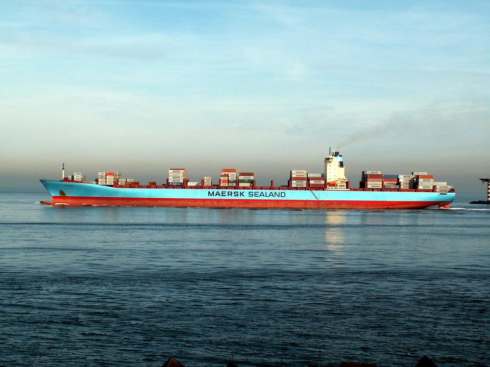 maersk suspende el transito por el mar rojo