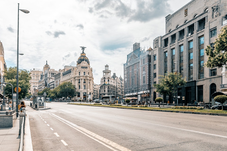 lidl presenta un monsieur cuisine gigante en madrid gracias a la realidad aumentada