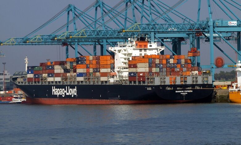 maersk y hapag lloyd suspenden la ruta del mar rojo por los ataques